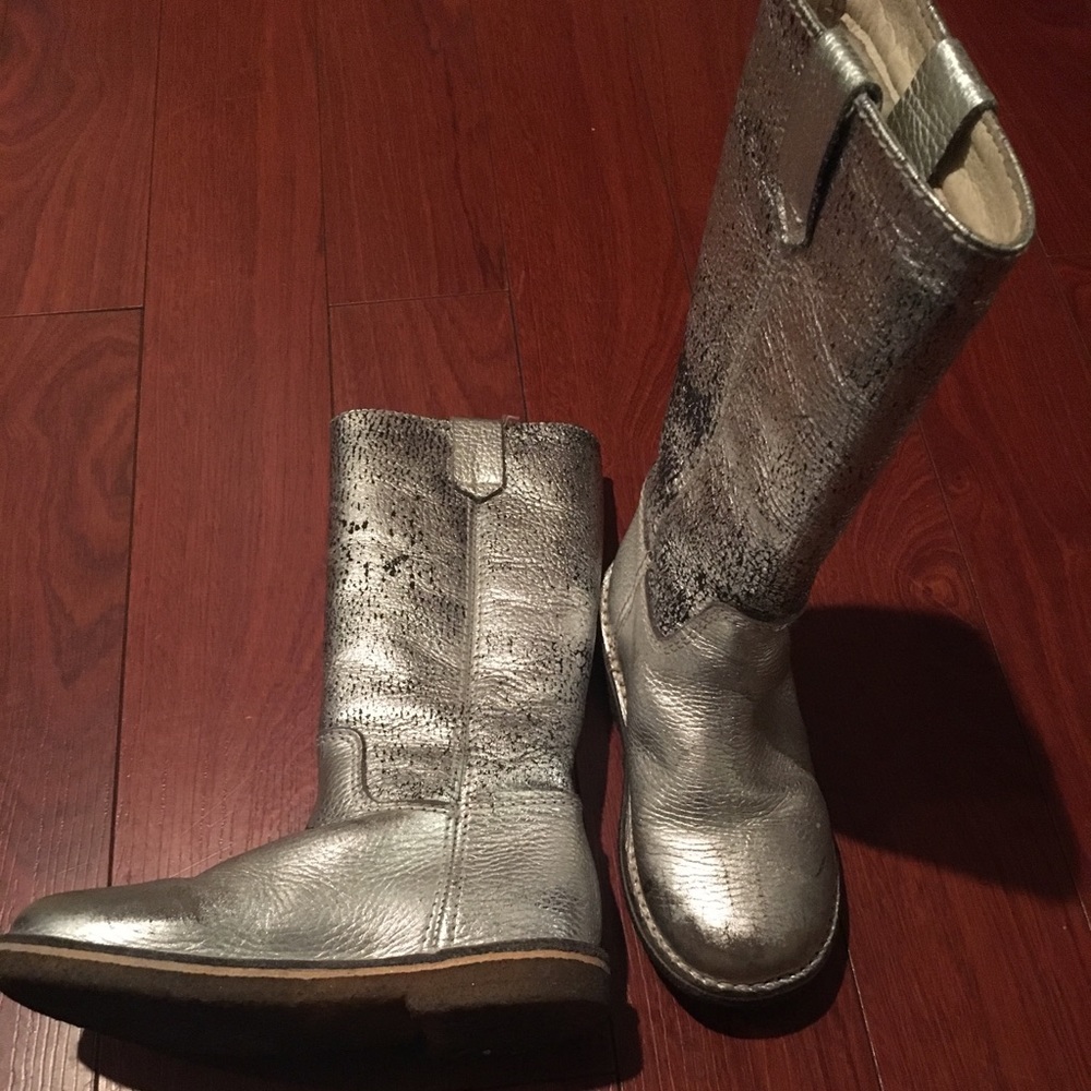 Girls leather boots